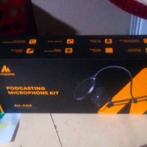 Podcasting microphone kit